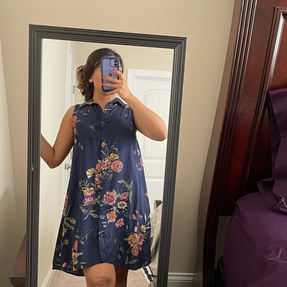 Flowy dress (perfect for the summer) - Picture 1 of 2